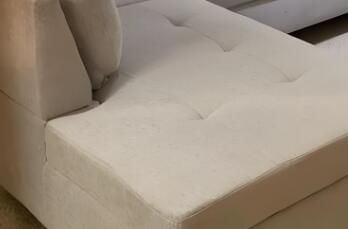 清潔布藝沙發(fā)這種家具的時(shí)候，要注意什么呢？