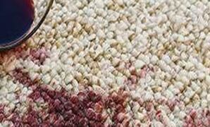 地毯上沾上了污漬，該怎么處理呢？